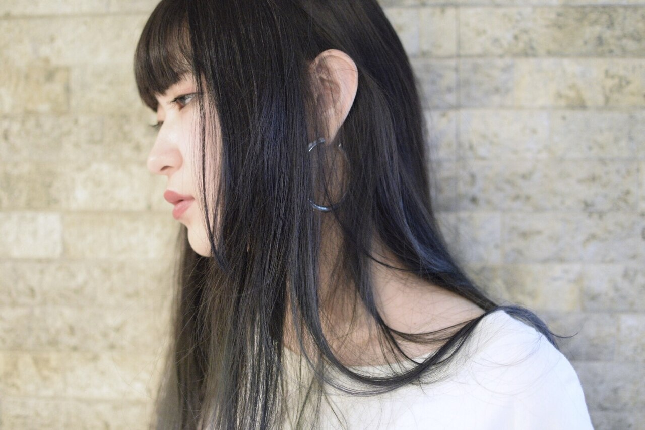 〈ナチュラルストレート〉カット＋縮毛矯正＋トリートメント￥15000