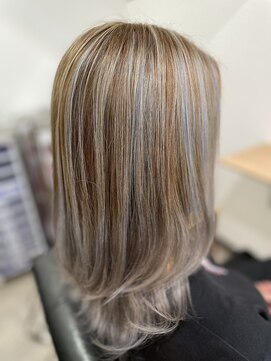 ラビス クローバー(Lovis clover) ふんわりカール ヘルシースタイル ショコラアッシュ