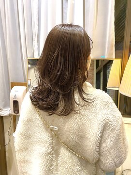 ルアナ ヘアメイク(Luana hair make) ワンカールで決まるレイヤーカットスタイル