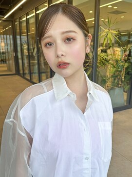 韓国風ゴマの葉前髪インナーカラーミディアムボブ