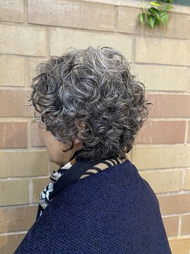 エルテ(ERTE) グレイパーマ