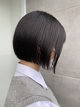 ローグ(Logue) [丸みフォントが◎]切りっぱなし・レイヤーボブ