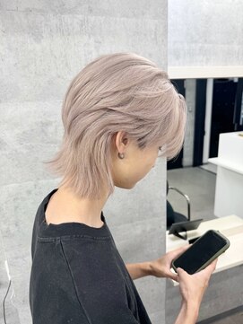 テイス 新宿(TACE) ホワイトベージュ[ネビージュ/黒髪/小顔/新宿]