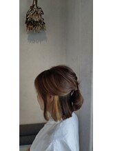 ビス(bis) ミディアムヘアー　ハイライトでアクセント！