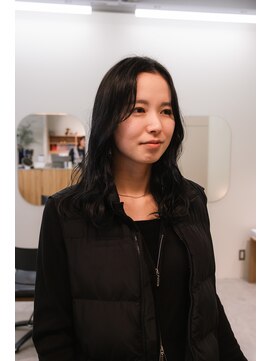 ルーカス(LUCAS) 暗髪カラー