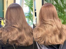 様々なカラー剤の中から希望色に合わせた配合を