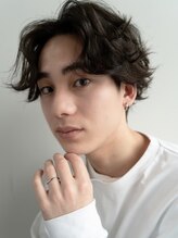 メンズサロン トレヘアー 京都烏丸店(tRe hair)&nbsp;フェザーパーマ　ブルーカラー　刈り上げショート