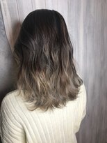 ヘアサロン アティリー(Hair Salon Attirer)&nbsp;西梅田/ボブ/グレーベージュ/白髪ぼかし/ハイライト/ベージュ
