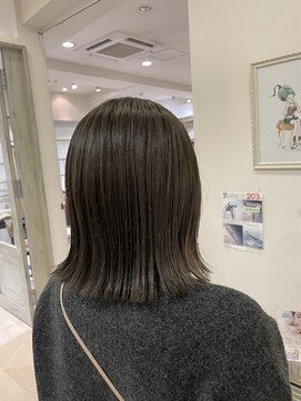 切りっぱなしボブ