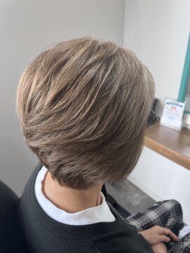 オラプラノ(olaplano) 【脱白髪染め】白髪を活かす！！マダムショートスタイル