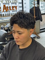 ザ アリー(The Alley)&nbsp;ピンパーマ×テーパーフェード