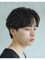 レタッチ バイ フィフス 天神大名(RETOUCH by fifth) 天神ニュアンスパーマカルマパーマセンターパートガイルヘア緩め