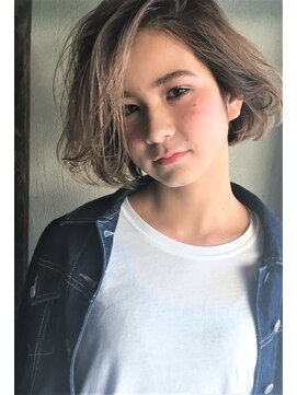 リマ(RIMA) 【RIMA】外国人風☆切りっぱなしなハネ感ボブと透明感ベージュ