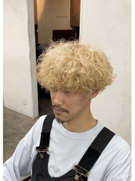 プライズ アイリス 池袋東口店(prize Iris) クルクルパーマ/ブリーチ/メンズ/￥6380