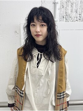 ユイツ 深めレッドカラー×パーマ