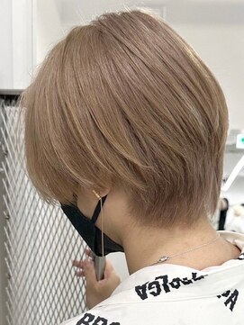 ウィコ 新宿(WICO) men'sミルクティーベージュ[新宿駅/チョコレート/ダブルカラー]