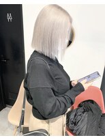 シピ バイ ブレス(shipi. by brace)&nbsp;ホワイト/ホワイトブロンド/ハイトーン