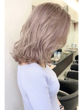 スライバイリアオオサカ(Sly By Ria OSAKA) ミルクティーベージュ【梅田】【大阪】