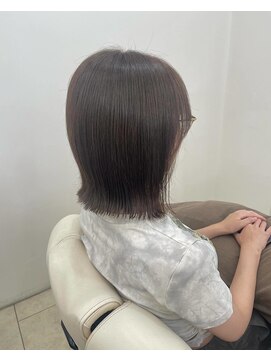 ファボ(favo.) ぱつんとボブ×くすみグレージュ