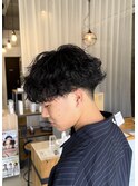 刈り上げツーブロック波巻きスパイラルパーマメンズマッシュ