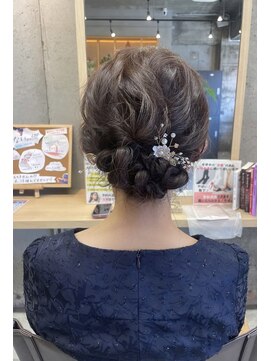 リタ 枚方(Rita) 30代40代50代ゆるふわ編み込みまとめ髪