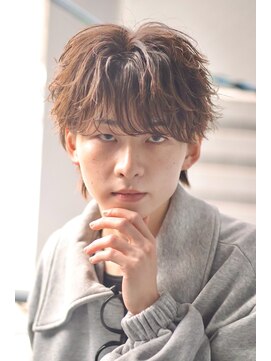 メゾン(Maison) メンズフェザーパーマ刈り上げシースルーフェザーショート