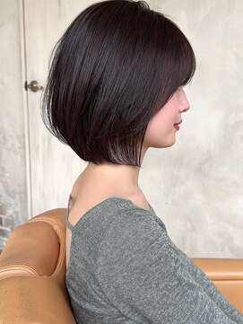 アフロート ルヴア(AFLOAT RUVUA) みね前下がりひし形ショートボブ30代40代50代くびれヘア丸顔面長