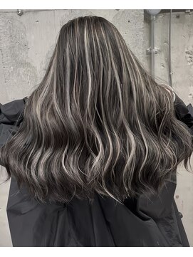 リュストル 町田(LUSTRE) 透明感グレージュ×細めハイライト