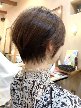 ワームス(warmth)の写真/ショートヘアはバランスが1番大事◇細部までこだわった絶妙なカット技術♪イメチェンするならwarmthへ★