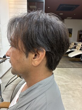 クワリ フェザーショート