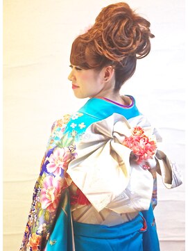 ファーレンピュアスウィート(fahren-pure-suite) 成人式ご予約承ります！