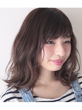 リアン(Lian) 柔らかい動きの外ハネミディアム