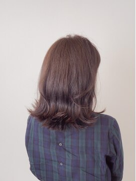 ブル(blu) 肩ハネミディアム