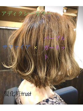 髪化粧 トラスト(trust) ゆるふわ秋色ボブ