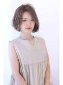 小顔ボブ抜け感アンニュイかき上げ切りっぱなしボブルフグラボブ
