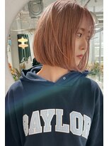 ヘン(hen)&nbsp;【心斎橋hen】トーンベージュの切りっぱなしボブ