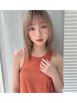 タス(tas)&nbsp;ボブレイヤー × ミルクティーベージュ 顔周り ウルフ レイヤー