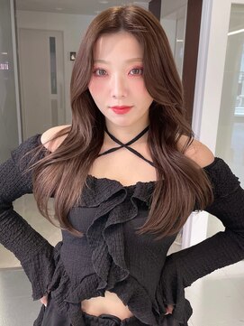 ジーナリア(Xena ria) 《袴田》ローレイヤー/センター分け