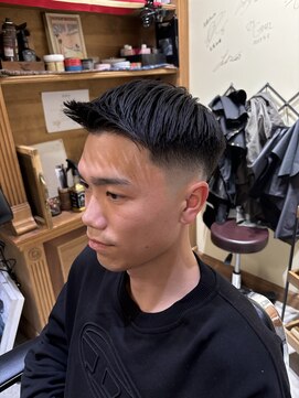 フォーコーナーズ(Four Corners) スキンフェード/バーバー/刈り上げ