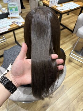 フィゼル あべのルシアス店(Aujua fizelle) オリーブベージュ