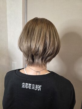 レイヤーウルフミルクティーベージュ【薬師神】