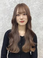 ラビス(Lovis)&nbsp;黒髪カタログ/ボブルフ/ネビージュ/小顔に見せるヘア/ワンレン