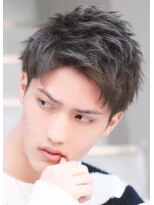 テン 心斎橋(tenn.)&nbsp;ツーブロックマッシュショートレイヤースパイキーショートヘア