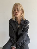 イロ(iro)&nbsp;レイヤーカット×ブロンド