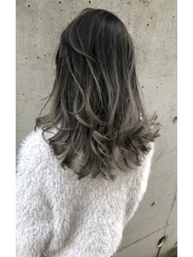 トルネード(TORNADO) モノトーングレーハイライトグラデーション