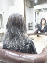 コニ(Coni)&nbsp;♪Coni♪シルバーバレイヤージュグラデーション