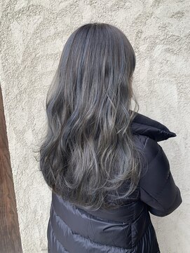 ヘア イズム 表参道(HAIR ISM) スモーキーグレー