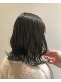 オリーブグレージュ