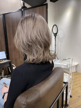 アルカナ 明治神宮前原宿(ARCANA) ホワイトベージュ　ハイライト　インナーカラー　デザインカラー