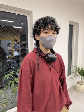 ナループロア ハチ(Nalu pu loa hachi) マッシュウルフのパーマ